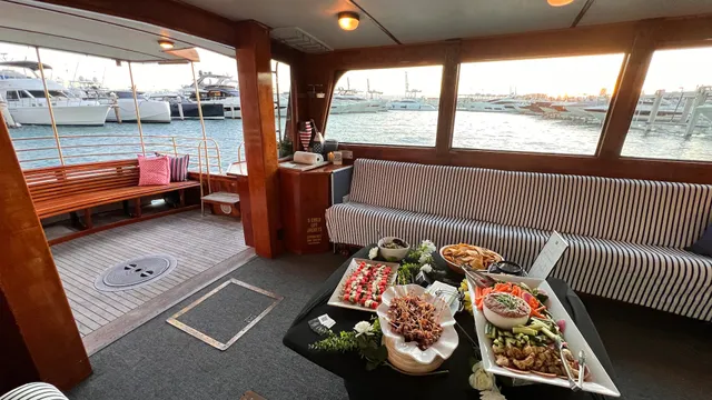 Mizner's Dream - Miami Beach Boat Tours