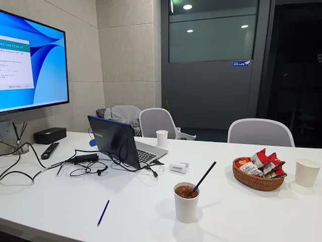 L' Chayim Stury Cafe Ulsan suam Branch