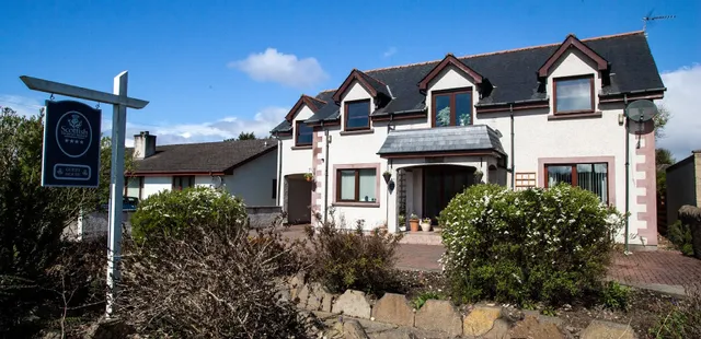 Dunhallin Guest House