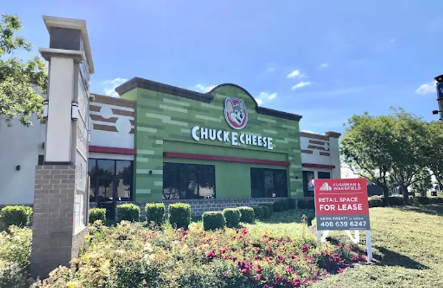 Chuck E. Cheese
