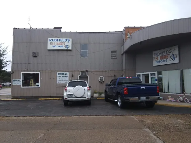 Redfield's Flea Market