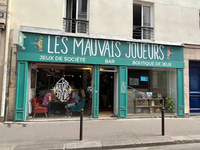 Les Mauvais Joueurs Bastille, bar à jeux Paris 11