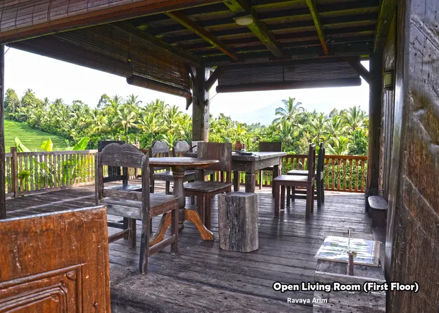 Warung Ravaya Arim And Villa Tengah Sawah