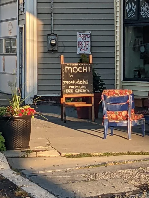 Wild Honeysuckle General Store