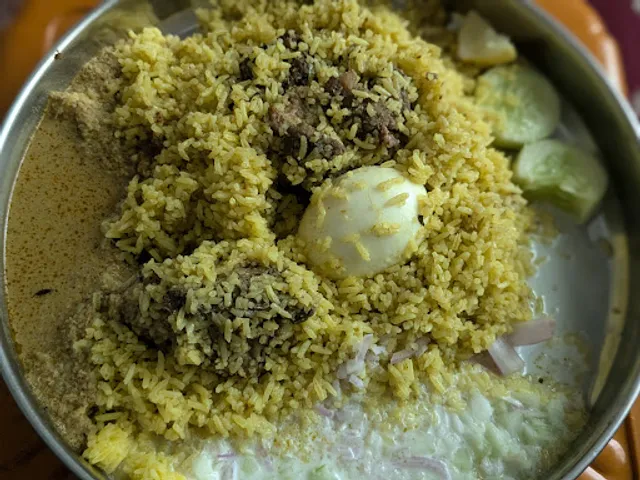 Manoj Gowdru Mane Mudde Oota