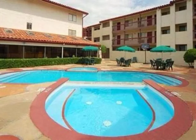 TownHouse Suites-An Extended Stay Hotel