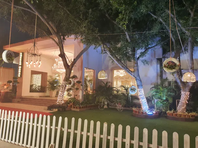 The Executive Club Resort