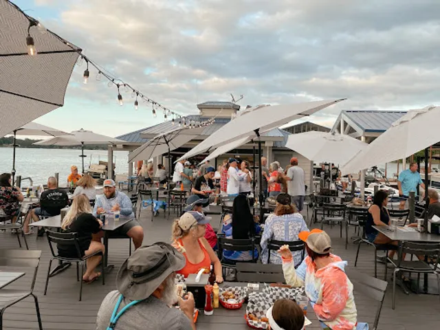 Lakeside At The Point