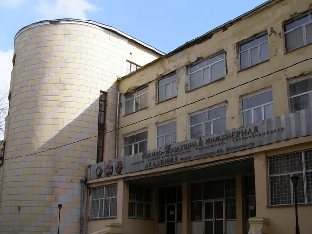 Voyenno-Vozdushnaya Inzhenernaya Akademiya Imeni Professora N.ye.zhukovskogo