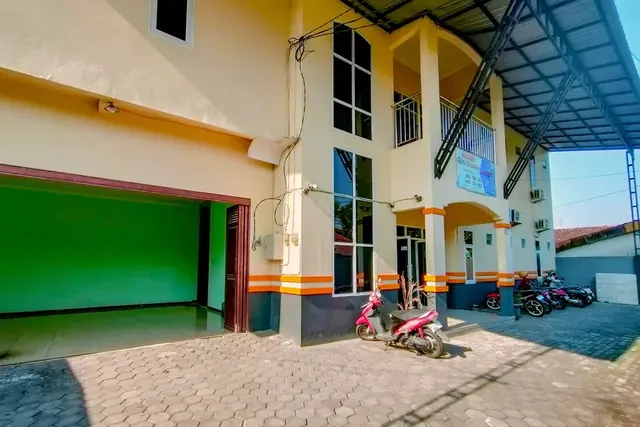 Djati Homestay Redpartner near gor djarum kudus