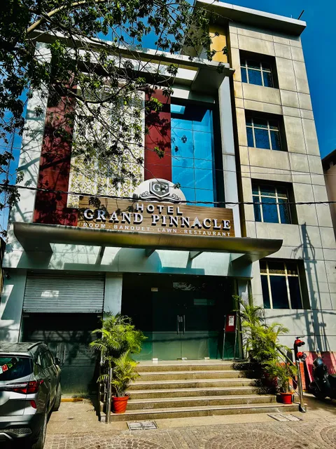Grand Pinnacle Lucknow