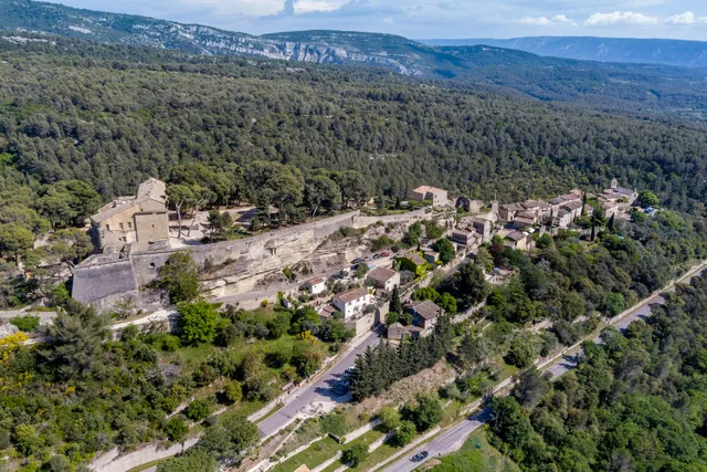 Charm'In Provence Les Jardins de Sade Saumane de Vaucluse