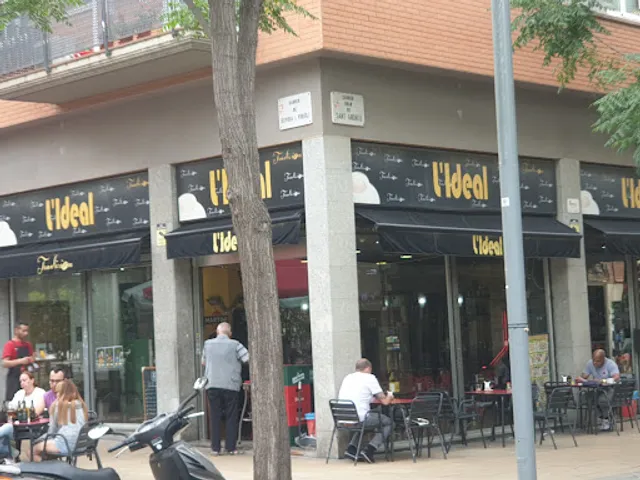 L' Ideal Bar Cafeteria