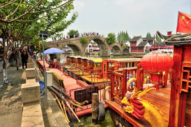 Fangsheng Bridge Restaurant