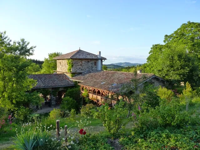 The Caravans and Follies