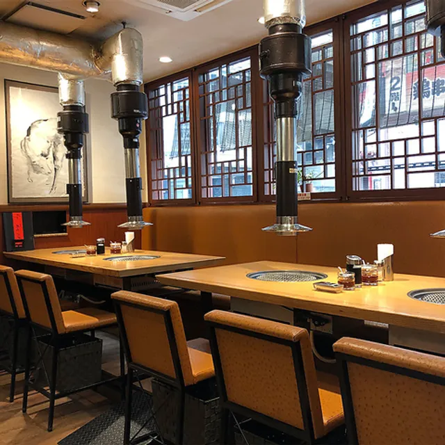 Yakiniku Sanzenri Ekimaeten