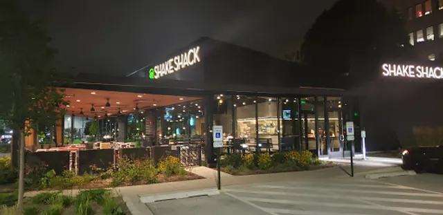 Shake Shack Oak Brook