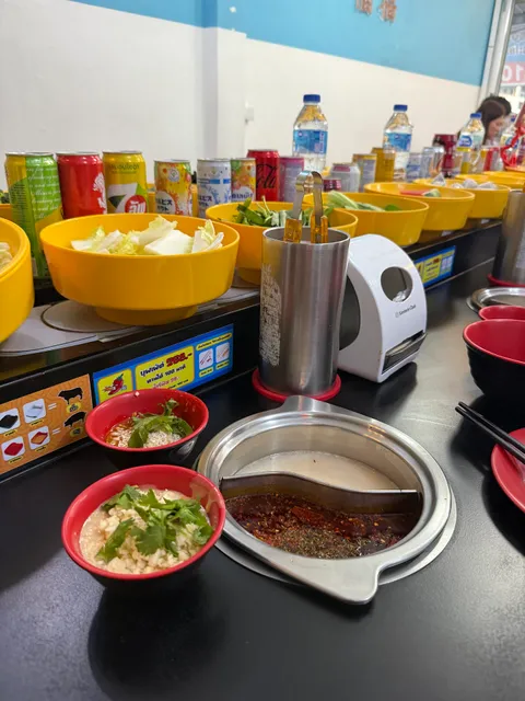 สุกี้บูมบูม 繁荣 หม่าล่าสายพาน พิษณุโลก