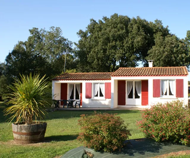 LES CHÊNES VERTS Hôtel restaurant , village club