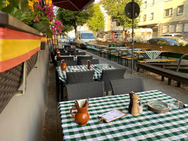 Casa Mendoza Tapas • Vino • Cerveza