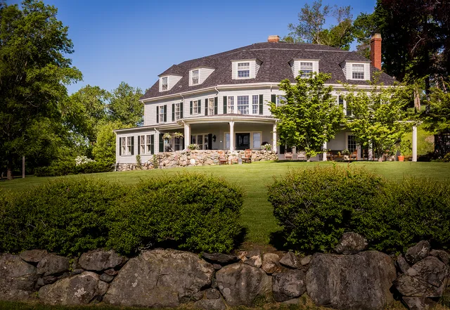 The Inn At Castle Hill