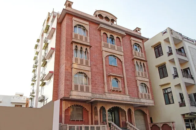 FabHotel Tipsyy Inn Suites