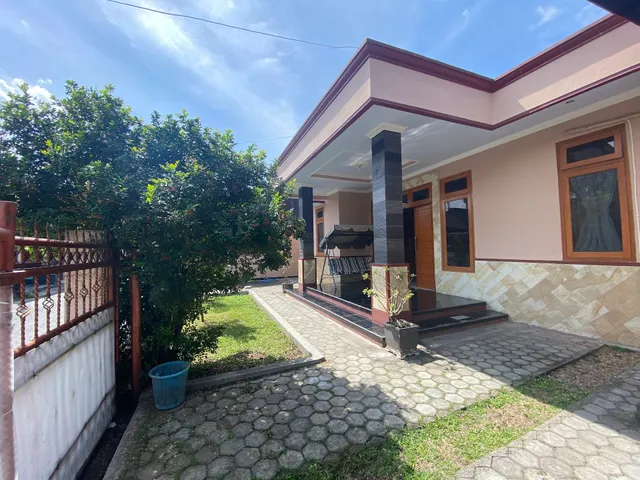 Rumah Kemuning Mataram Guest house penginapan sewa harian