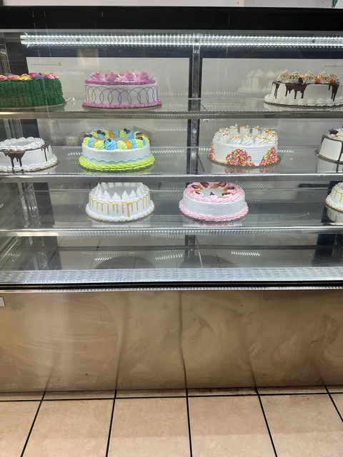 The Corner Bakery Pasteleria & Market