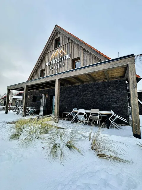 Penzion a Restaurace Pod Sjezdovkou