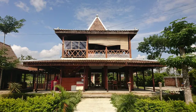 Balkondes Kembanglimus