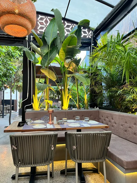 Mystic Lounge Bar & Restaurant