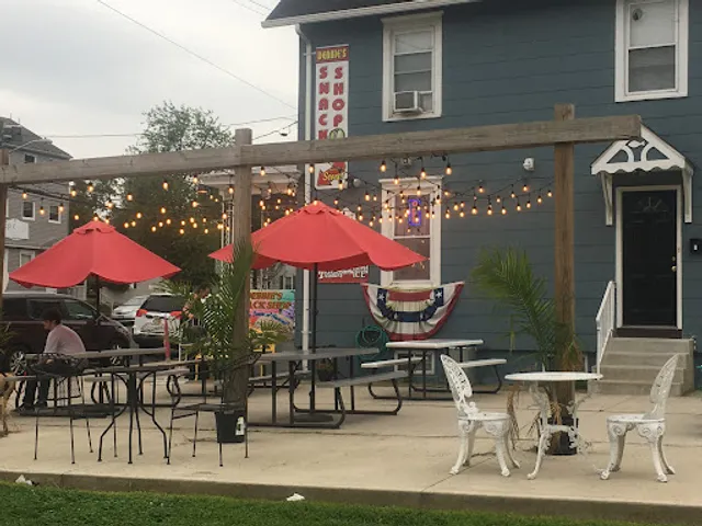 Debbie's Snack Shop