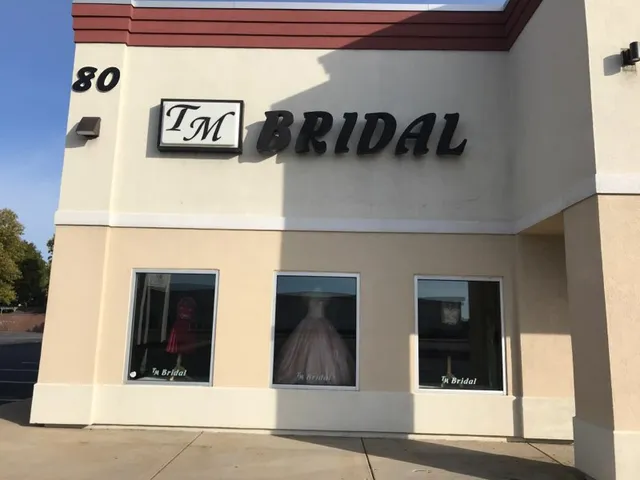 Treasured Moments Bridal & Formal