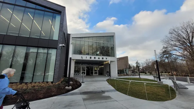 Columbus Metropolitan Library: Gahanna Branch