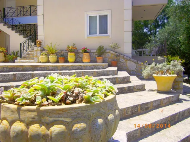 Areti & Maria Apartments