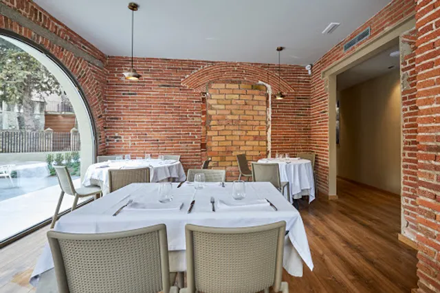 Can CO - Absis Restaurant