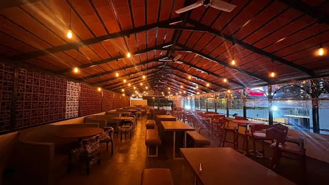 Bangalore Local Pub & Grub