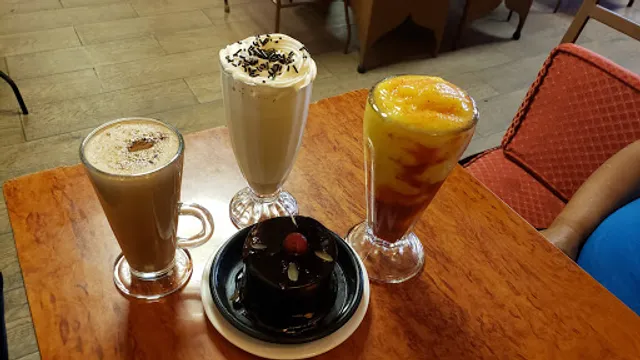 La Mediterraneé Café