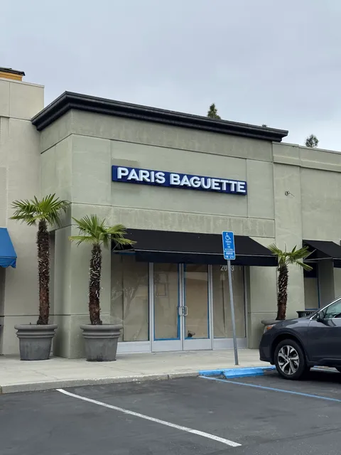 Paris Baguette at Camden