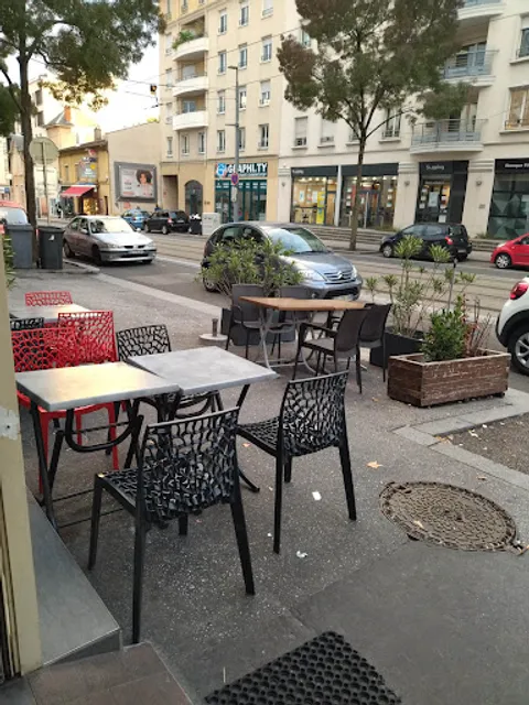 Restaurant Istanbul Grillades kenan au feu de bois