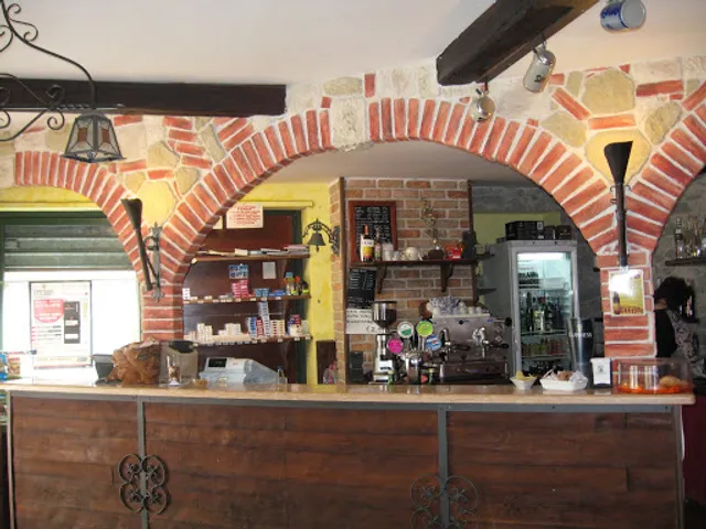 Wolf Taverna di Rometta e Giulieo