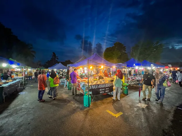 Padang Matsirat Night Market - Sunday