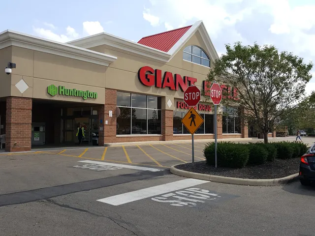 Giant Eagle Supermarket