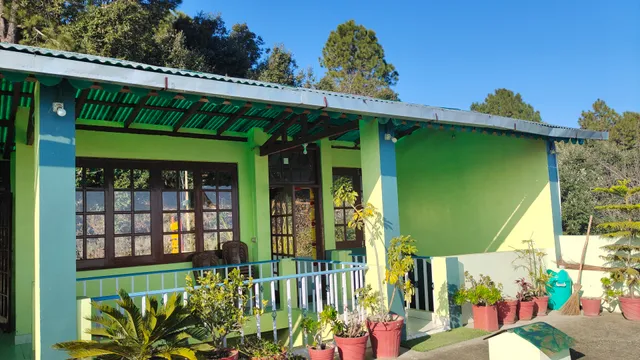Hotel Vishaka Palace Kausani