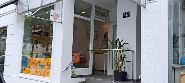 EclairsHaus - Eclairs with unique personalities !