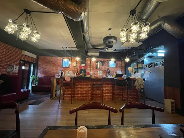 CC's Chicken and Waffles