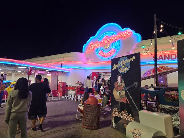 Broadway 7000 Shopping Center