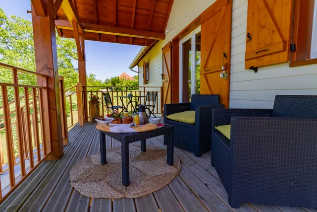 Rev'eaubois : Love Room, Chambre d'hôtes, avec spa, nuit insolite, week-end romantique, proche Brive-la-Gaillarde en Corrèze