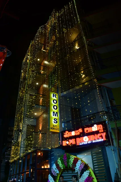 HOPE REGENCY SUITS BY BUDDIES