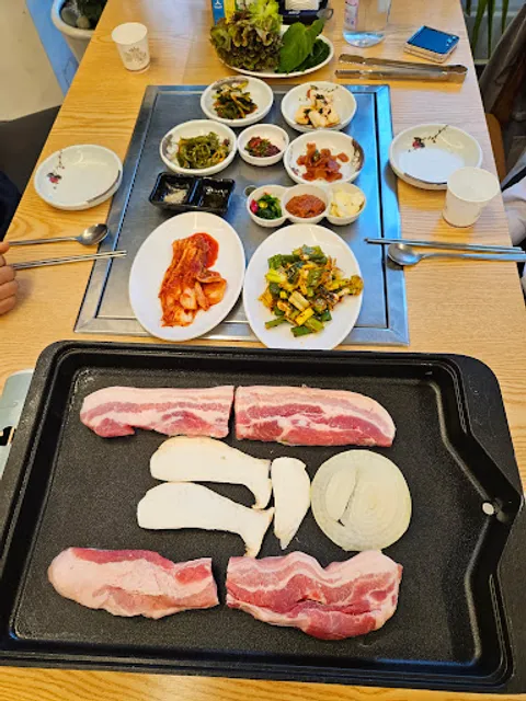 Pungcha Korean Buffet